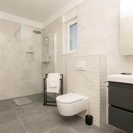 Ocean Breeze With Pool וילה Zaglavice