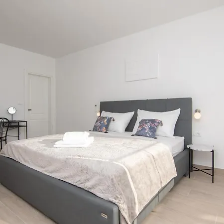 וילה Ocean Breeze With Pool *