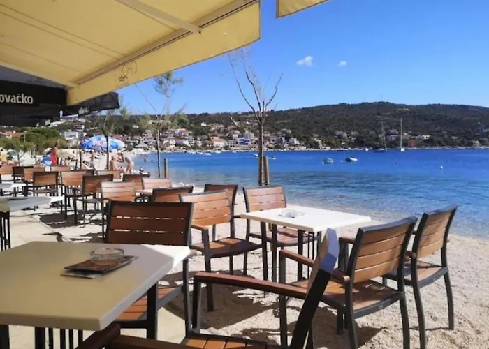 Ocean Breeze With Pool וילה *