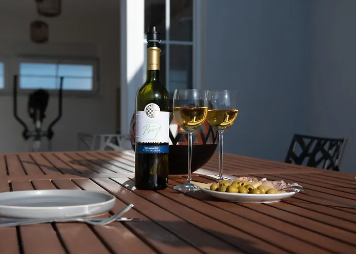 וילה Ocean Breeze With Pool *