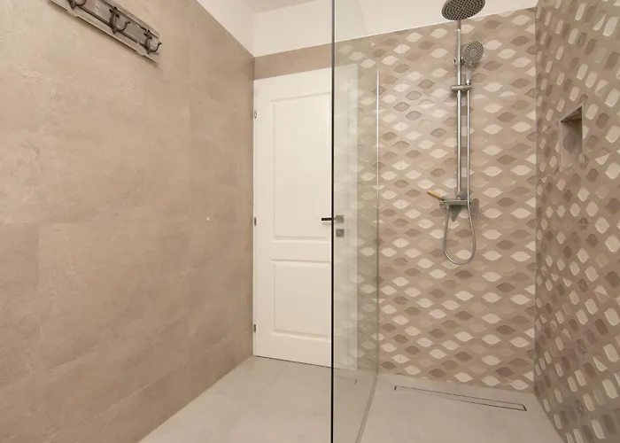 Ocean Breeze With Pool