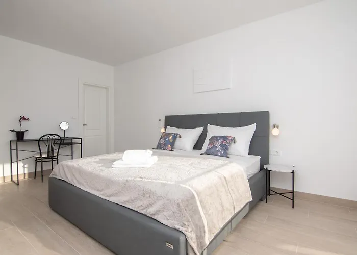 וילה Ocean Breeze With Pool *