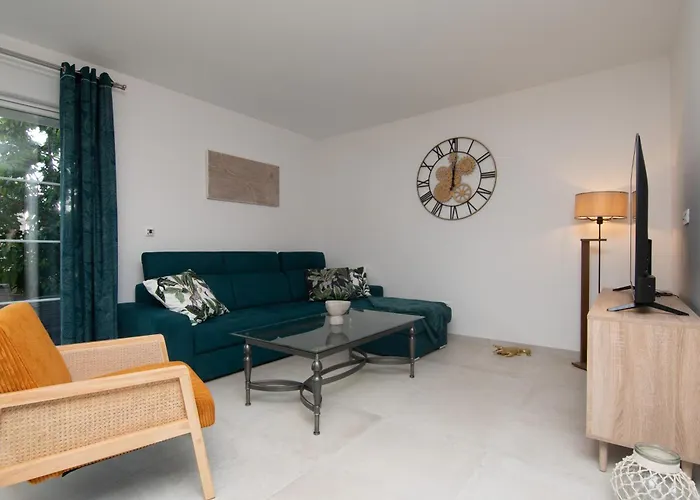 וילה Ocean Breeze With Pool