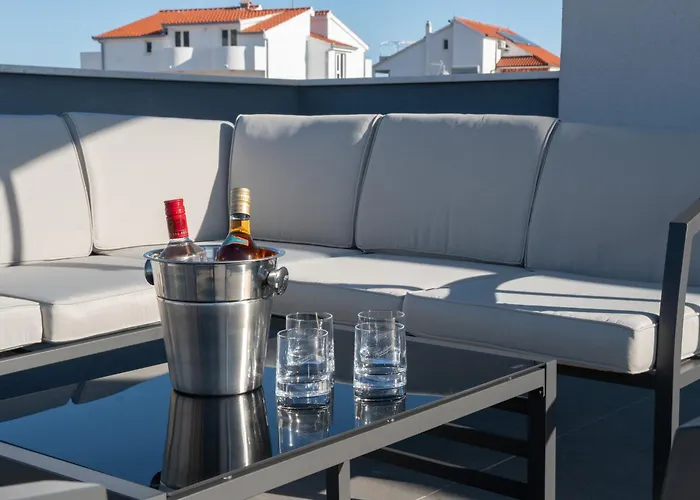 Ocean Breeze With Pool *