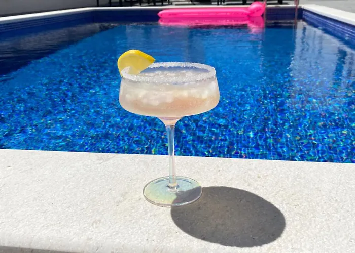 וילה Ocean Breeze With Pool