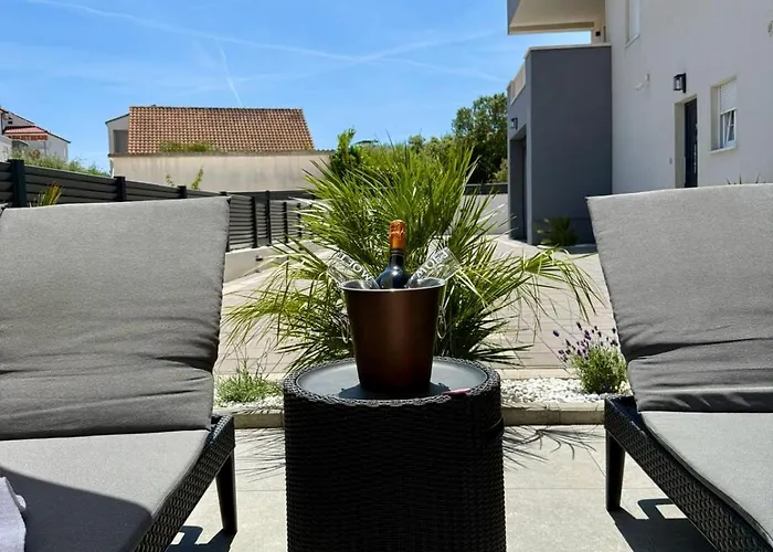 Ocean Breeze With Pool *