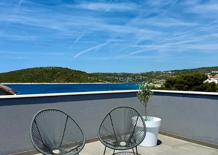 Ocean Breeze With Pool *